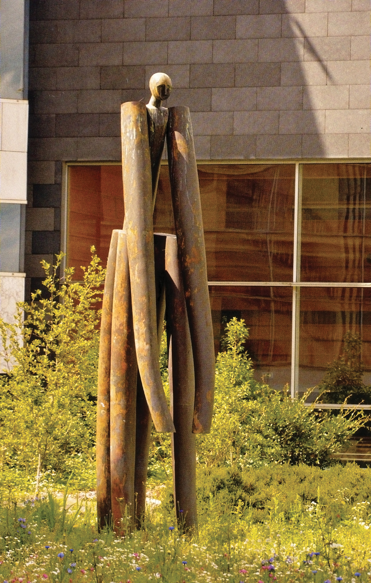 AXEL-CASSEL-Ville-de-Nantes-Bronze-hauteur-500-cm-Opéra-de-nantes-1997